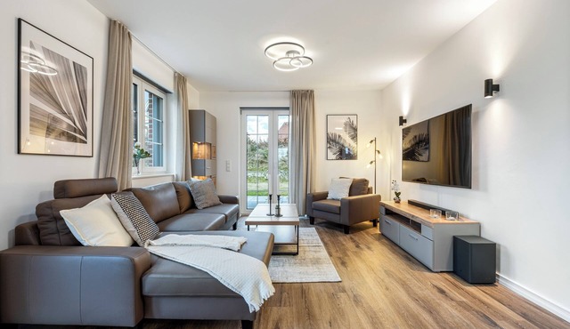 Strandkorb Rosenhagen - light-flooded 5-star apartment near the beach