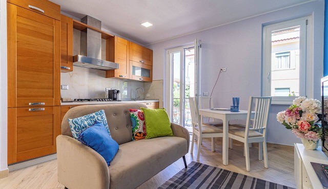 Strategic area within walking distance of public transportation to the center of Rome.