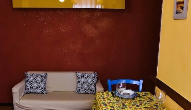 Strategic two-room apartment in the Center [Between Pisa and Florence].