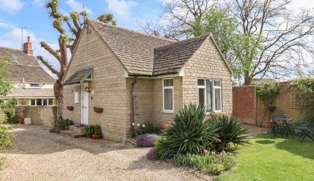 Straw Cottage