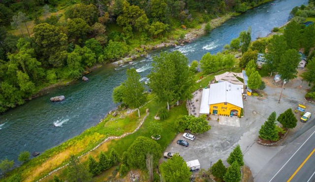 Strawhouse Resorts