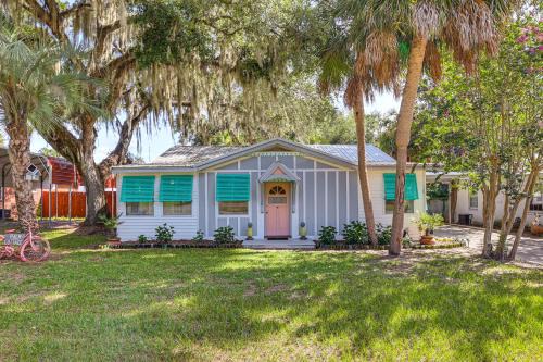 Stroll to Town! Charming Darien Gem, Private Yard