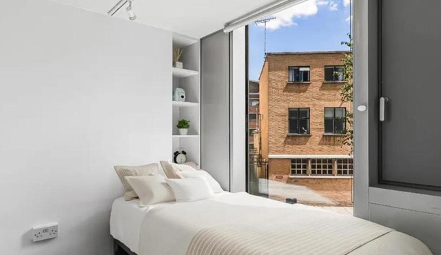 Student Only Elegant Studio at Chapter King's Cross Residence, London