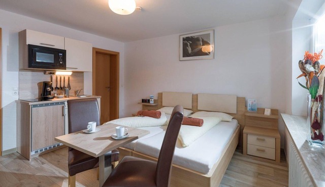 Studio-appartement mit Küche und Eigenem Bad ÜF - Haus Romeo - Alpine Gay Resort