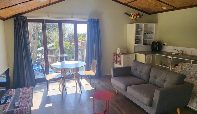 Studio 10min walk to Onetangi beach