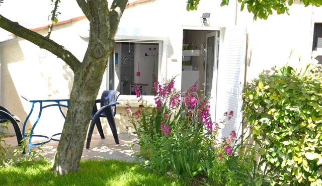 STUDIO 18M2-heated Terrace-Indoor range -5 -4 mn mn La Rochelle