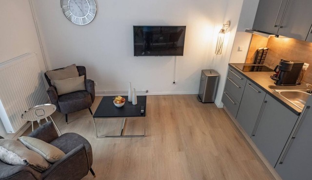 Studio 2 - Fact Apartments