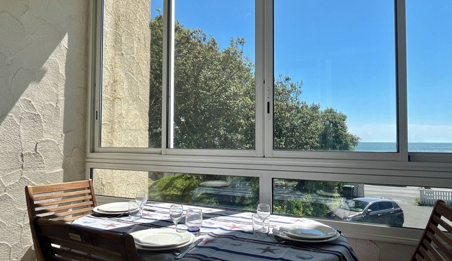 Studio 2 persons sea view Saint Palais sur Mer<