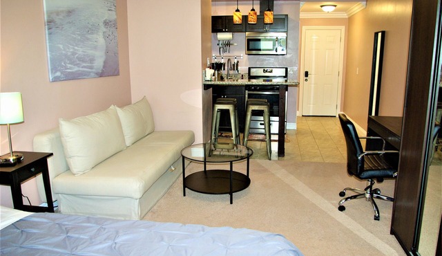 Studio #2, private entrance/kitchen/bathroom