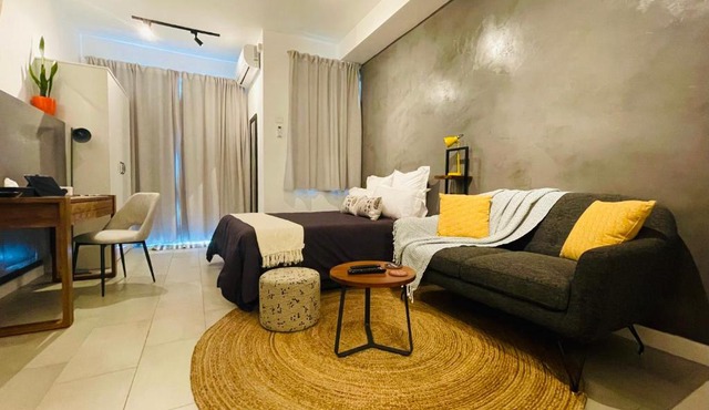 Studio 213 - Ebene Square