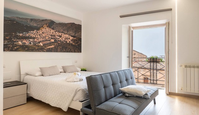 Studio 3 with View, Wi-Fi and Air Conditioning