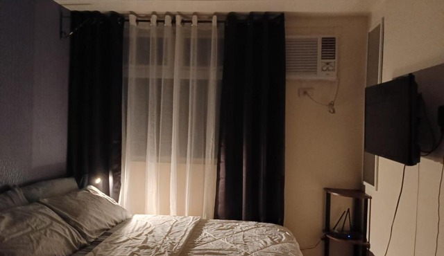 Studio 33 Urban Deca EDSA City View