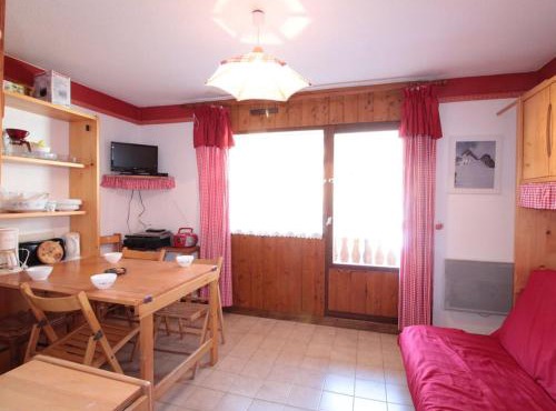 Studio 4 pers avec balcon, proche pistes et commerces, centre village - FR-1-572-165