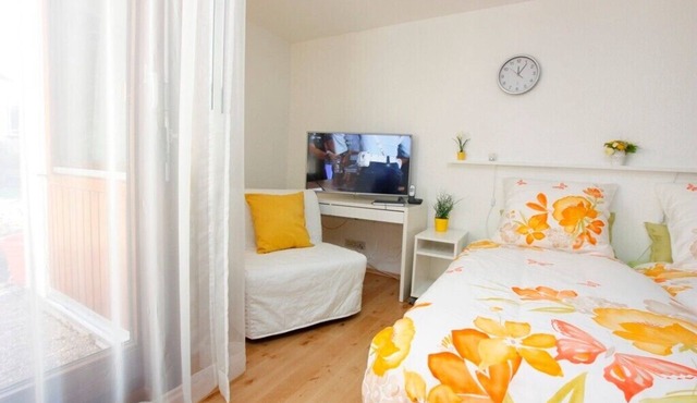 Studio '4' with Private Terrace and Wi-Fi