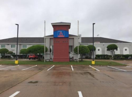 Studio 6 Burleson