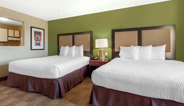 Studio 6 Corporate Extended Stay Chicago Lisle IL