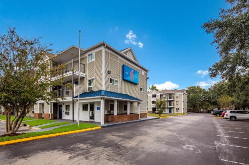 Studio 6 Extended Stay - Jacksonville, FL - South