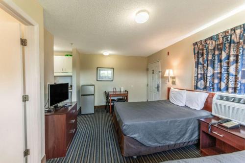 Studio 6 Extended Stay - Greensboro, NC - I-40