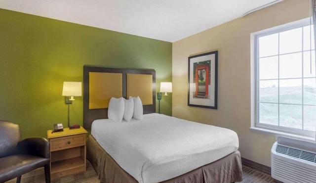 Studio 6 Extended Stay Chicago Vernon Hills Lincolnshire IL