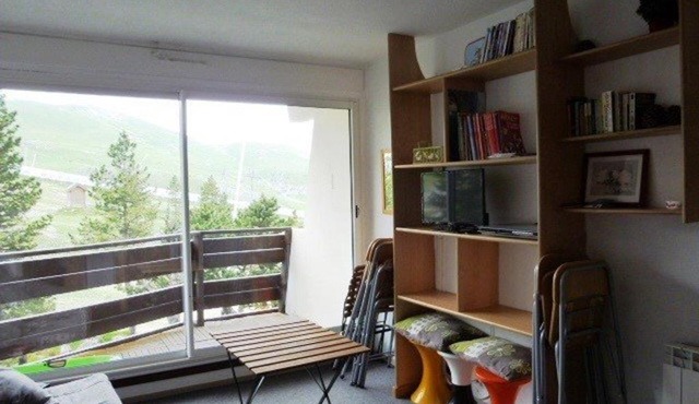 Studio 6 pers avec accès direct pistes, balcon et parking gratuit - FR-1-602-22