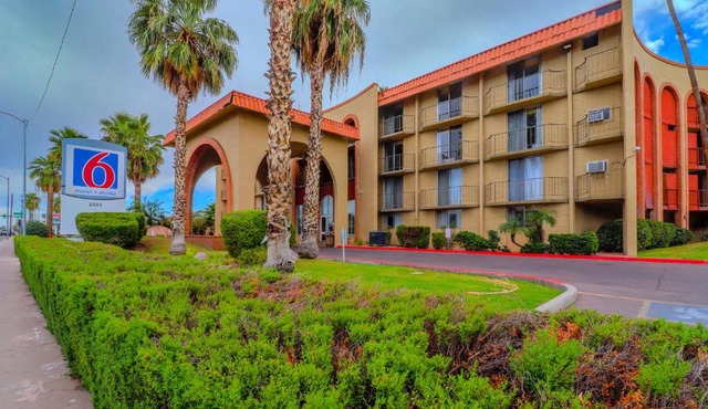 Studio 6 Phoenix, AZ – Sky Harbor