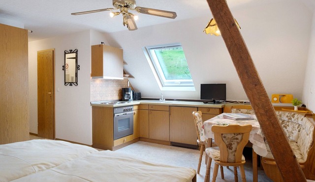 Studio 7 with Mountain View, Barbecue Area and Wi-Fi
