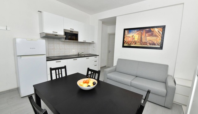 Studio apartment with kitchen and private bathroom
