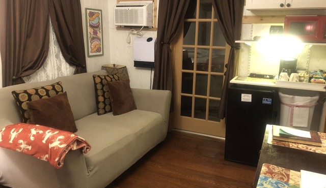 Studio A. Katie & Steve Riley Apartment