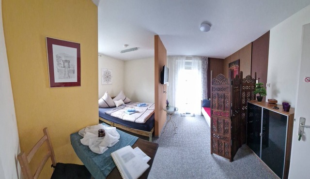 Studio Apartment 'Vollumen 1' with Balcony