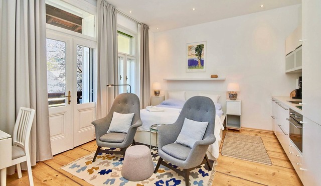 Studio Apartment mit Balkon und Raxblick - Top 4 - Landhaus Blauer Spatz