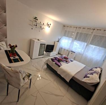 Studio apartman Franka