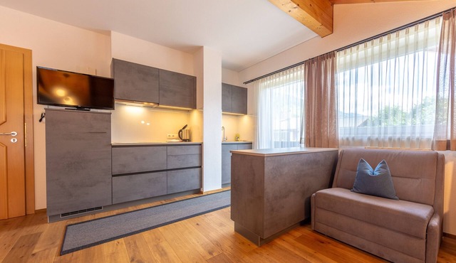 Studio Apartment 'Alpengruss Air' with Mountain View, Shared Garden and Wi-Fi