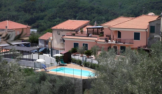 Studio Apartment 'Gli Angeli Agriturismo - Zio Antonio' with Shared Pool, Wi-Fi and Air Conditioning