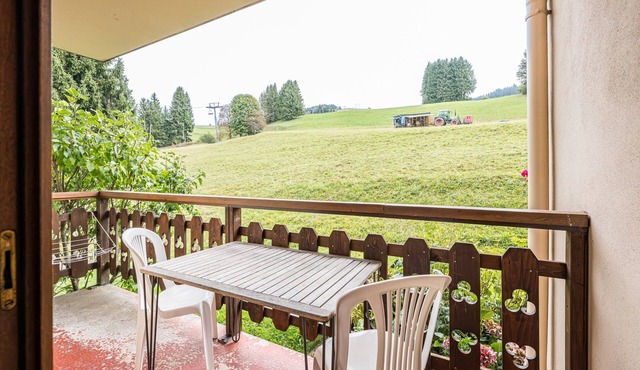 Studio Apartment '1 - La Gentiane' with Mountain View, Shared Garden and Wi-Fi