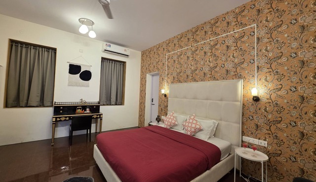 Studio Apartment 103 In Malabar Hill By Florastay