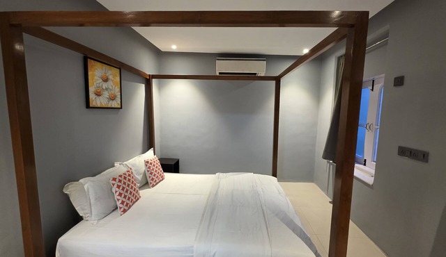 Studio Apartment 105 In Malabar Hill By Florastay