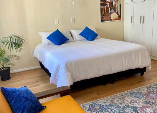 Studio Apartment 200m walking distance to the beach