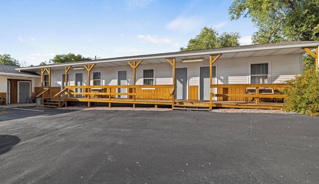 Studio Apartment #4 In Moorcroft Wyoming Located Near Keyhole Lake