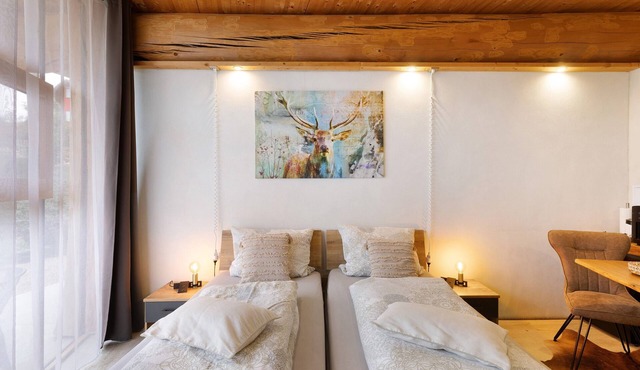 Studio Apartment '-5-die Fünf, 25qm' with Private Terrace, Shared Garden and Wi-Fi