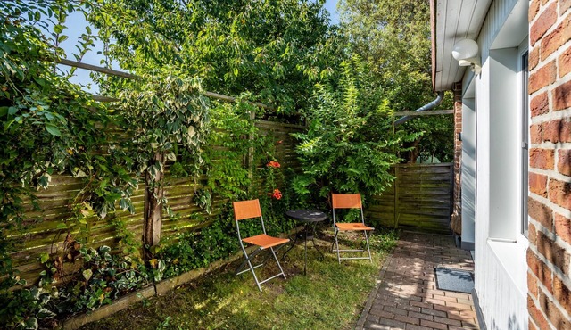 Studio Apartment 'Apartment Sonnengärtchen' with Private Garden and Wi-Fi