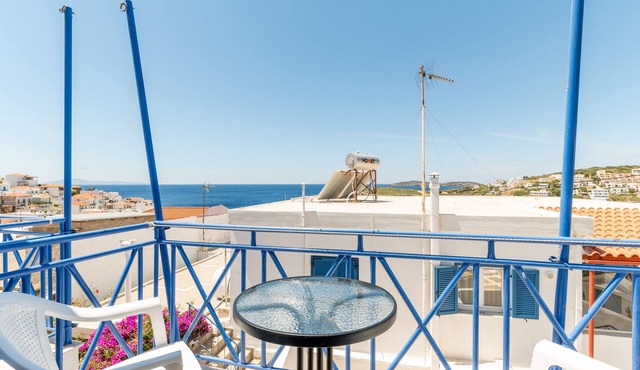 Studio Apartment 'Aegeo Twin' with Balcony, Wi-Fi and Air Conditioning