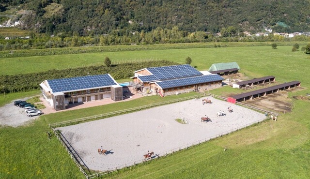 Studio apartment 'Agriturismo L'isola Del Cavallo 4' with Mountain View, Shared Garden and Wi-Fi