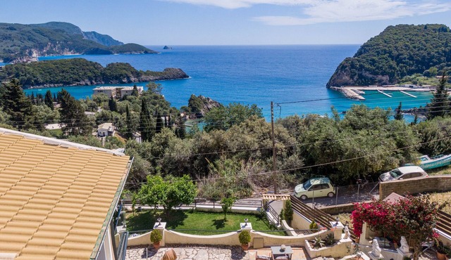 Studio Apartment "Angela 4" with Sea View, Shared Pool & Wi-Fi
