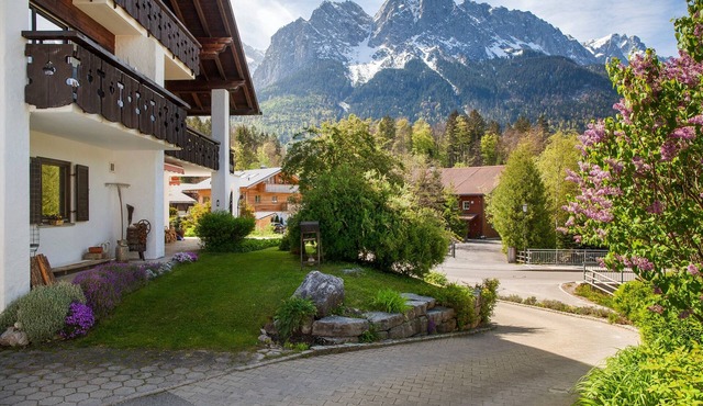 Studio Apartment 'Aschaubichl – Narzisse' with Mountain View and Wi-Fi