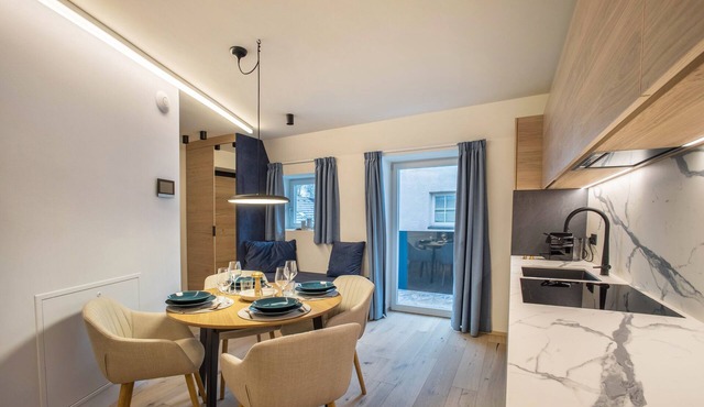 Studio Apartment 'Avia Living Maria' with Mountain View, Balcony and Wi-Fi