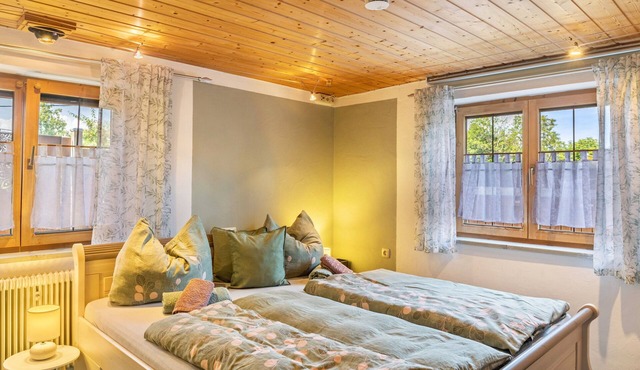 Studio Apartment with Shared Terrace and Wi-Fi