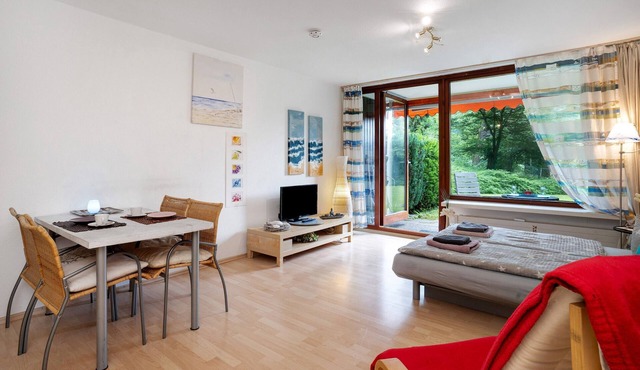 Studio Apartment 'Ferienwohnung Nr 9' with Private Terrace, Shared Garden and Wi-Fi