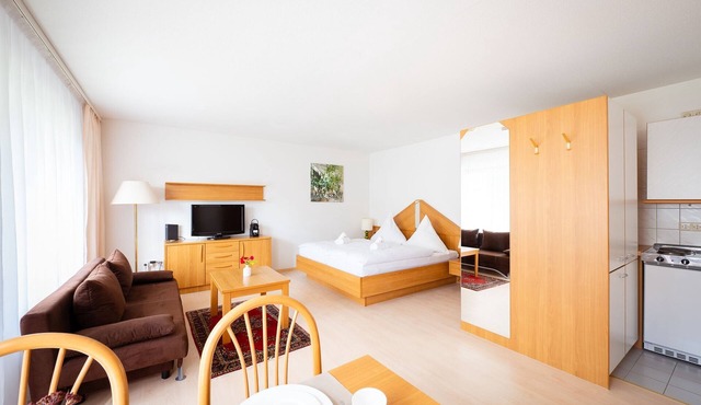 Studio Apartment 'Ferienwohnung, 35qm' with Balcony and Wi-Fi