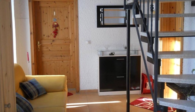 Studio Apartment 'Doppelzimmer Schloss Lauenstein' with Shared Terrace and Wi-Fi