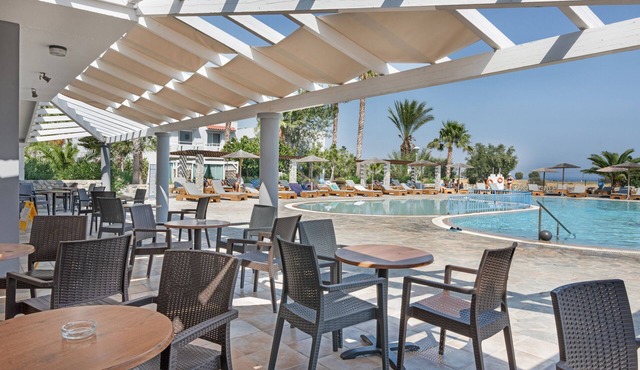 Studio Apartment 'Evripides Triple Room 1' with Shared Pool, Shared Garden and Air Conditioning